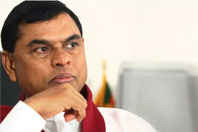 රනිල් ඝාතනය වුණොත් මොකද කරන්නේ යැයි බැසිල් රනිල්ගෙන් විමසලා !