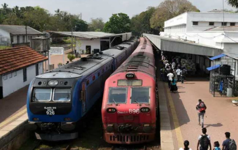 දුම්රිය වැඩ වර්ජනය අවසන් කරයි ; විනය පියවර නවතී